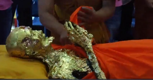 พระเกจิระดับขั้นเทพสรีระไม่เน่าเปื่อย ...