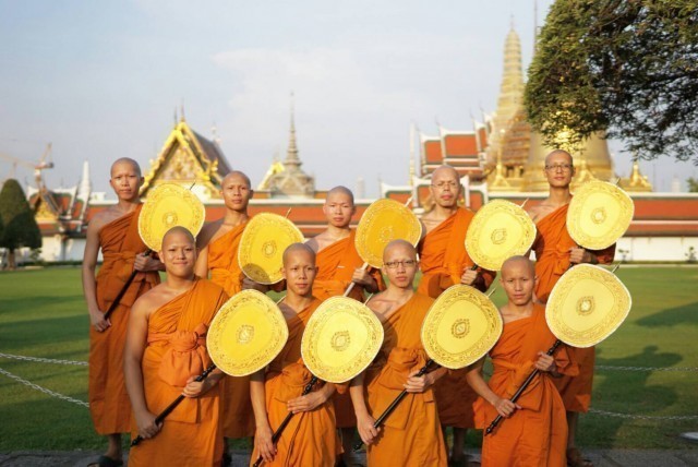 ๑๙ พ.ค. พิธีทรงตั้งเปรียญธรรม ๙ ประโยคและเปรียญธรรม ๖ ประโยค ณ วัดพระแก้ว
