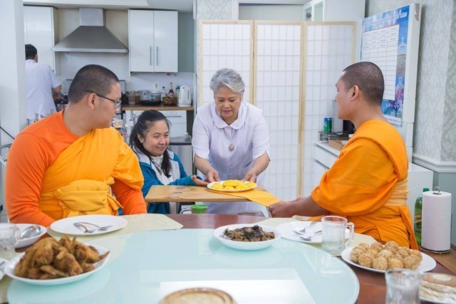 คณะสงฆ์และชาวพุทธวัดพระธรรมกาย ดี.ซี. สหรัฐอเมริกา ร่วมจัดกิจกรรมงานบุญวันอาทิตย์