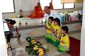 เวียนเทียนวันวิสาขบูชาอย่างไรได้บุญมาก