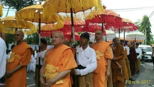 เทศกาลเฉลิมฉลอง "วิสาขบูชา" ใกล้       "มหาเจดีย์บุโรพุทโธ"ประเทศอินโดนีเซีย