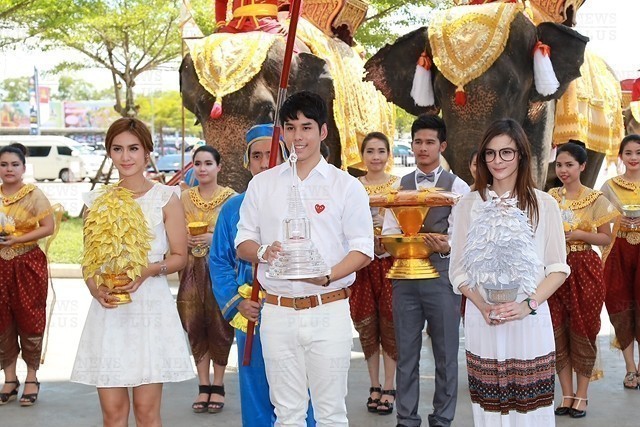 ภาพปลื้ม ๆ !!!กับเหล่าดารานักร้องกับงานวิสาขบูชาโลก