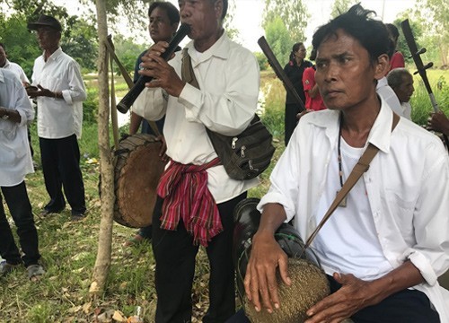 สุรินทร์- บอยแบนด์ 'มโหรีเขมร' มรดกภูมิปัญญาวัฒนธรรมอีสานใต้