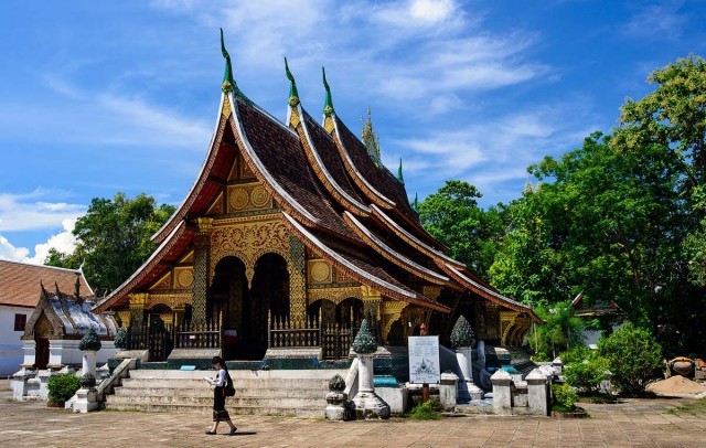 ธรรมาภิวัตน์ : พุทธศาสนาในลาว