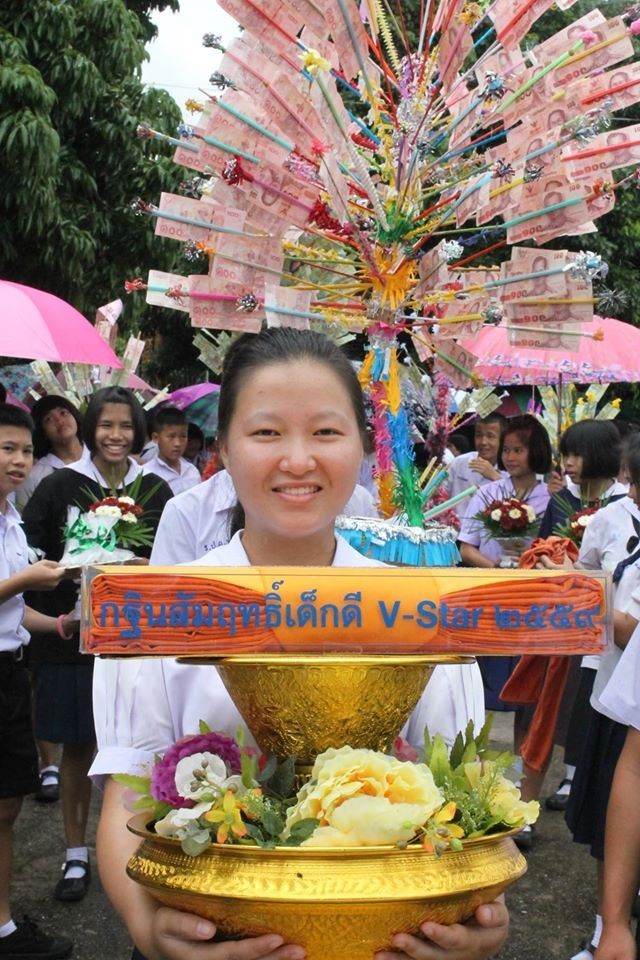 เยาวชนวัยใส ใส่ใจงานบุญ รวมใจเป็นประธานทอดกฐิน ประจำปี 2559