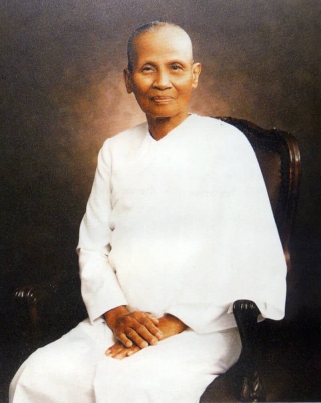 ชีวิตที่แสนงดงามและทรงคุณค่า!ของแม่ชีไทยในพระพุทธศาสนา ตอนที่๔