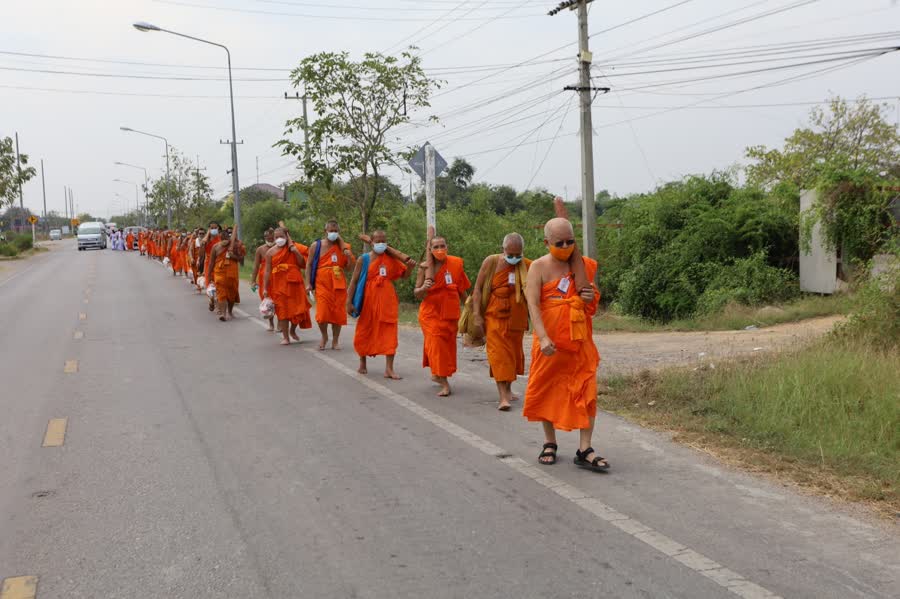 มจร.เพชรบุรี เดินธุดงค์ - ธรรมยาตรา ถวายเป็นพุทธบูชา สัปดาห์วันมาฆบูชา