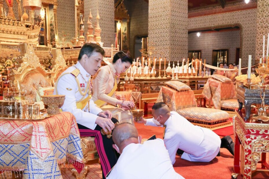 ‘ในหลวง’ทรงบำเพ็ญพระราชกุศล เนื่องในวันคล้ายวันพระบรมราชสมภพ รัชกาลที่9