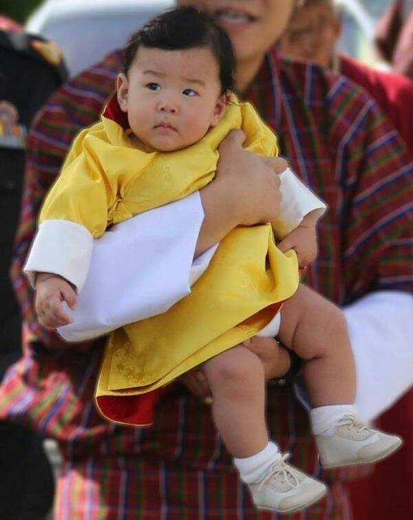 หัวใจแห่งภูฏาน! ชมภาพเจ้าชายน้อย “จิกมี นัมเกล วังชุก” พระชันษา 6 เดือน