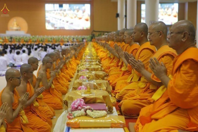 ประมวลภาพพิธีมุทิตาสักการะพระมหาเถระ พระเถระ 160 รูป ณ วัดพระธรรมกาย ปทุมธานี