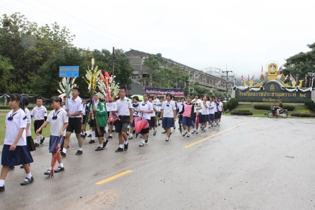 เยาวชนวัยใส ใส่ใจงานบุญ รวมใจเป็นประธานทอดกฐิน ประจำปี 2559