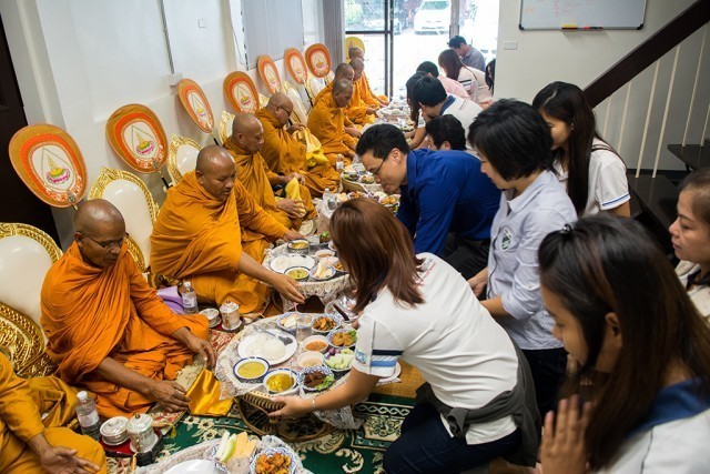 ท้าพิสูจน์..วัดมีแต่ "เงินทาน" ไม่มี "เงินทอน"...? จริงหรือไม่ ?
