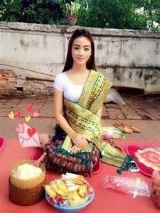"ยิ้ม" คำเดียวสั่น ๆ แต่ความหมายยิ่งใหญ่