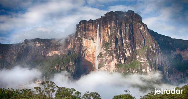 4 น้ำตกสวยงามที่นักท่องเที่ยวต้องไปดูให้เห็นกับตา​