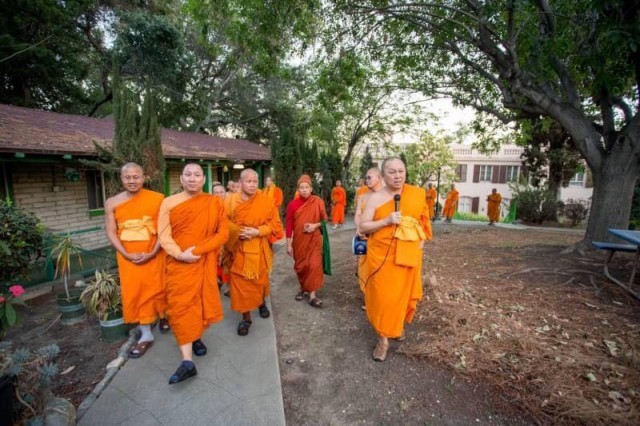พระมหาเถระจากไทยเยี่ยมเยียน วัดพระธรรมกายแคลิฟอร์เนีย วันเสาร์ ที่ ๒๗ พฤษภาคม ๒๕๖๐