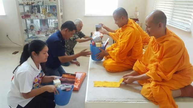 พระภิกษุและชาวพุทธไทย ในอเมริกา เดินทางจัดกิจกรรมบ้านกัลยาณมิตร ณ เมืองสะคราเมนโต