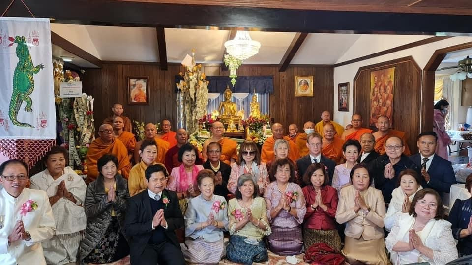 คึกคัก..พุทธศาสนิกชนในอเมริกา พากันทำบุญวันออกพรรษาและทอดกฐิน