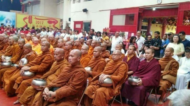 เทศกาลเฉลิมฉลอง "วิสาขบูชา" ใกล้       "มหาเจดีย์บุโรพุทโธ"ประเทศอินโดนีเซีย