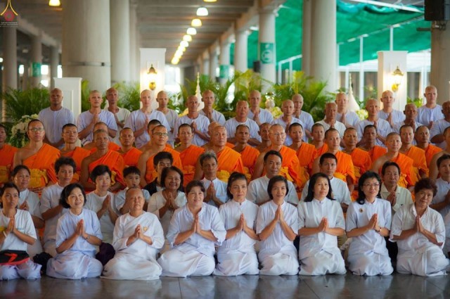 พิธีตัดปอยผมและปลงผมธรรมทายาท..พระพี่เลี้ยงรุ่นเข้าพรรษา ปี 2560