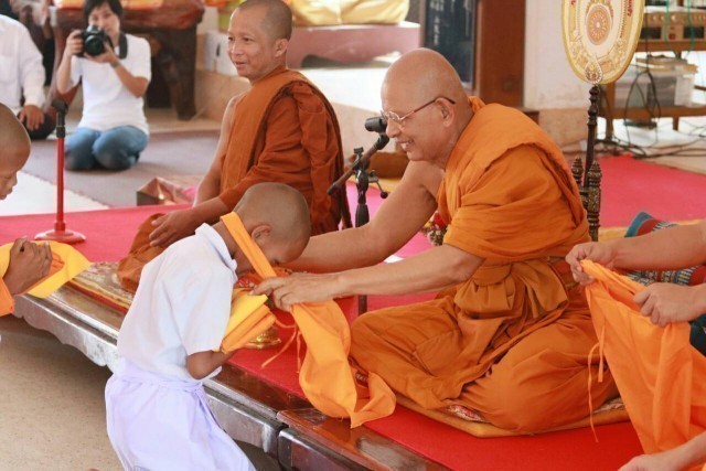 ปิดเทอมนี้คึกคัก!!! น.ร.ชายไทยแห่บวชส.ณ. ณ ไร่พลเอกอาทิตย์-พรสรร กำลังเอก