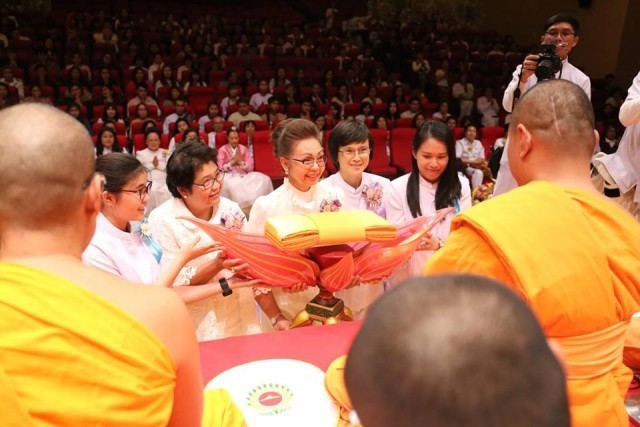 ชมประมวลภาพ..พิธีทอดกฐินสามัคคีสถาปนาวัดภาวนากรุงโซล ประเทศเกาหลีใต้