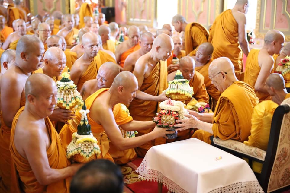 เจ้าอาวาสวัดพระธรรมกาย​ กราบถวายสักการะเจ้าประคุณสมเด็จพระสังฆราช​