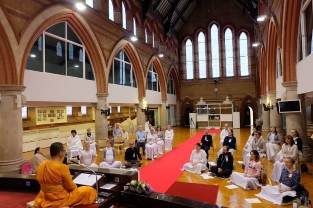 วัดพุทธในลอนดอน ประเทศอังกฤษ จัดกิจกรรม One-Day Meditation Workshops สำหรับชาวท้องถิ่น