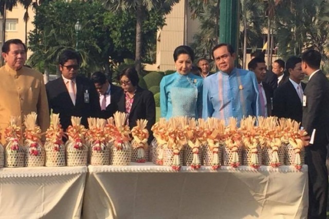 นายกฯตู่นำครม.ทำบุญวันสงกรานต์  ขออโหสิกรรม คำพูดไม่ดี