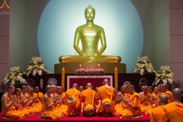 พิธีบรรพชาอุปสมบทหมู่ธทย.ระดับอุดมศึกษารุ่น44และรุ่นIDOP Winter 2 ณ วัดพระธรรมกาย