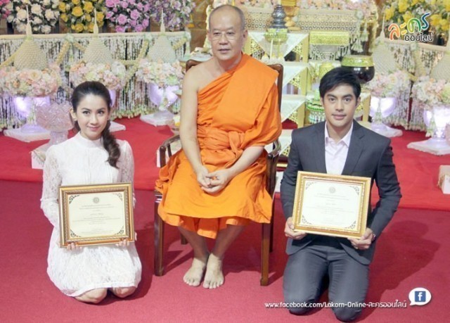 ภาพปลื้ม ๆ !!!กับเหล่าดารานักร้องกับงานวิสาขบูชาโลก