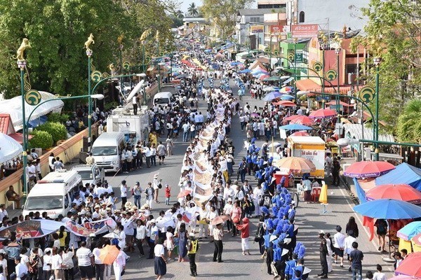 ประเพณีมาฆบูชา...แห่ผ้าขึ้นธาตุ จังหวัดนครศรีธรรมราช