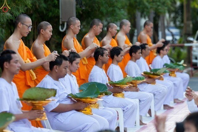 พิธีบรรพชาอุปสมบทหมู่ธทย.ระดับอุดมศึกษารุ่น44และรุ่นIDOP Winter 2 ณ วัดพระธรรมกาย