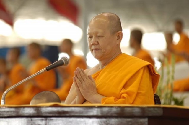 คณะศิษย์วัดพระธรรมกายน้อมบูชา 77 ปี 46 พรรษาหลวงพ่อทัตตชีโวพระผู้ถวายชีวิตเป็นพุทธบูชา