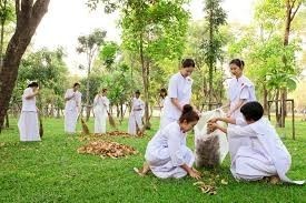 วัดพระธรรมกายที่ผมรู้จัก อะไรที่ทำให้ผมเปลี่ยนใจ ศ. ดร. สมภาร พรมทา ภาควิชาปรัชญา คณะอักษรศาสตร์ จุฬาลงกรณ์มหาวิทยาลัย