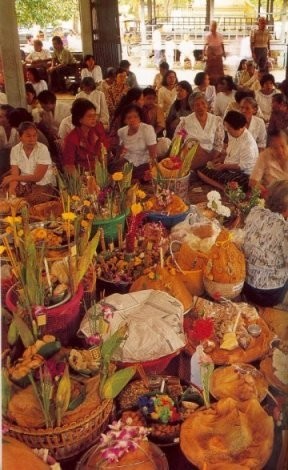 วันสารทเดือนสิบ เทศกาลทำบุญเดือน 10 ของไทย