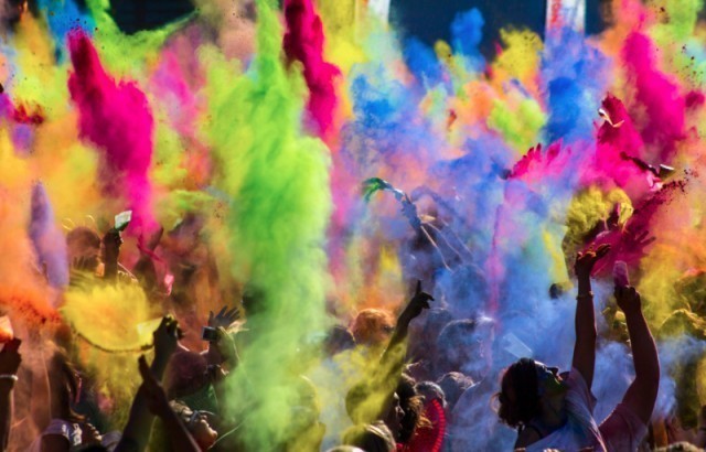 สวัสดีกับเทศกาล"โฮลี"ที่อินเดีย (Holi Festival)