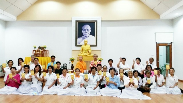 คณะกัลยาณมิตรชาวอ.บางพลี รวมใจสวดธรรมจักร ทั้งที่ศูนย์ปฏิบัติธรรมและที่โรงงานต้นบุญต้นแบบ