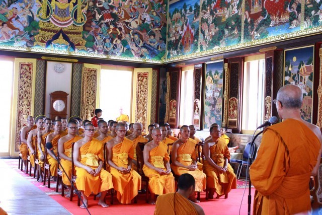 เจ้าคณะจังหวัดปทุมธานี ประธานพิธีมอบตราตั้งและวุฒิบัตร คณะสงฆ์ปทุมธานี