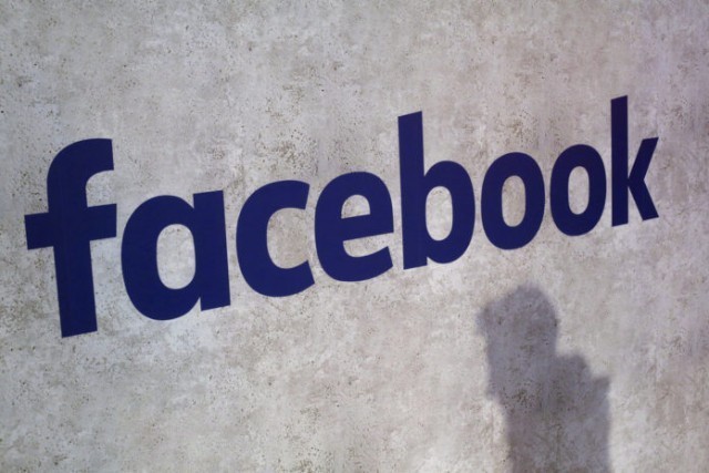 "มาร์ค ซัคเคอร์เบิร์ก" สูญแสนล้าน  เหตุหุ้น facebook ดิ่งลงฮวบฮาบ