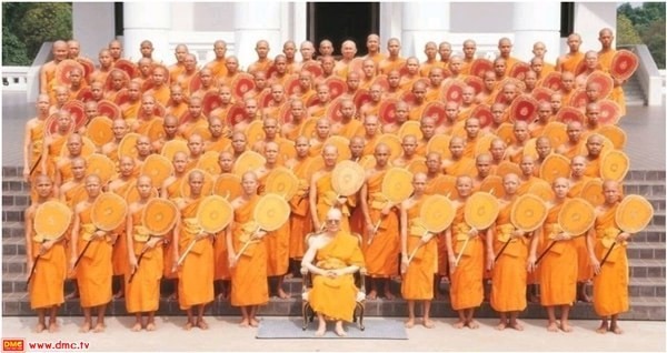 พระมหาเปรียญโอด! สังคมต่อว่าพระธัมมชโยสอนเพี้ยน..?แต่ทำไม ? มีประโยค 9 มากที่สุดในประเทศ