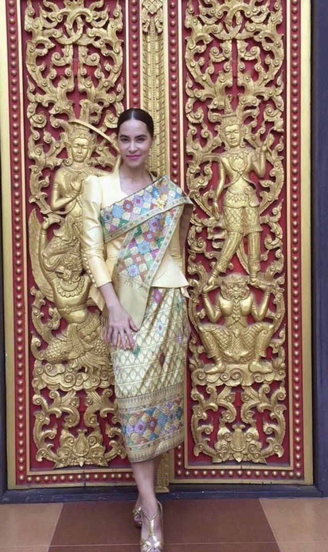 "โน้ตอุดม"ชวน"มาช่า"ทำบุญตักบาตรพระธาตุหลวงเมืองลาวปีที่ 3
