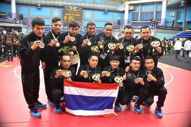 ทัพชินลงชายไทย ประเดิมคว้าเหรียญทองแรก หลังชนะมาเลเซีย 363 - 300 คะแนน
