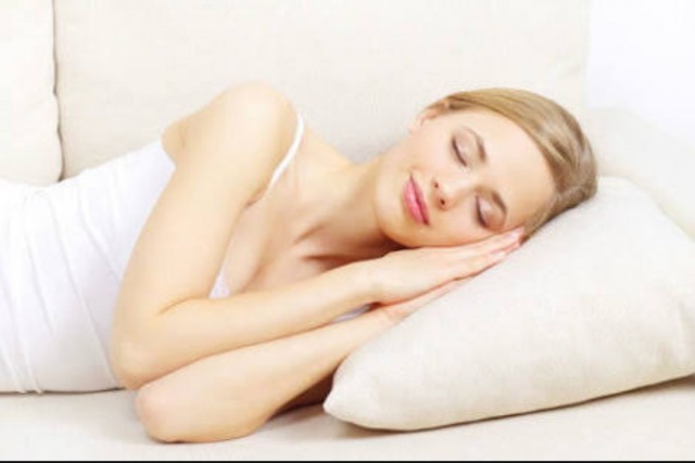 ท่านอนท่าไหนเป็นท่านอนที่ดีต่อสุขภาพและช่วยให้หลับสบาย ?