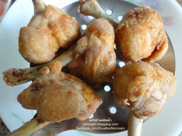 “ไก่ทอดซอสผัดกะเพรา” มาแล้ว!! เผ็ดซี๊ดจนต้องเลียนิ้ว