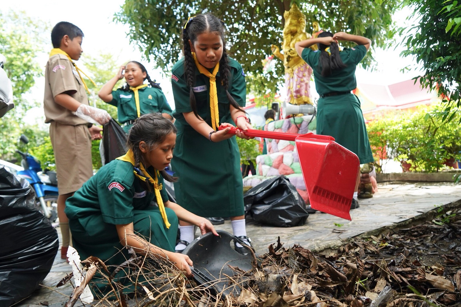 Big Cleaning day รวมใจทำความสะอาดวัดคลองสอง จ.ปทุมธานี