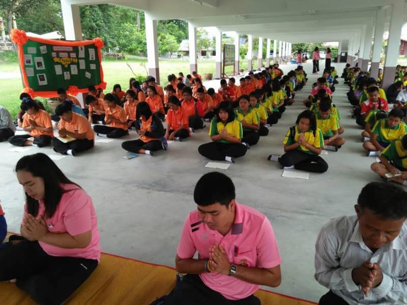 ศูนย์ส่งเสริมศีลธรรม จ. ร้อยเอ็ด จัดสวดมนต์เพื่อแผ่นดิน