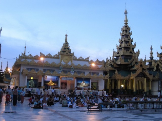 พระเจดีย์ชเวดากอง หลักฐานการเอาชีวิตเป็นเดิมพันเพื่อปกป้องพระพุทธศาสนา ณ แผ่นดินพม่า