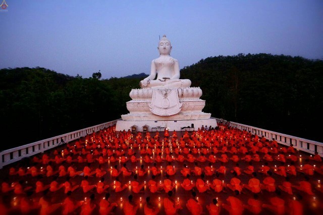 ส.ณ.ร่วมพิธีจุดประทีป ถวายเป็นพุทธบูชา วัดพระธาตุแม่เย็น อ.ปาย จ.แม่ฮ่องสอน