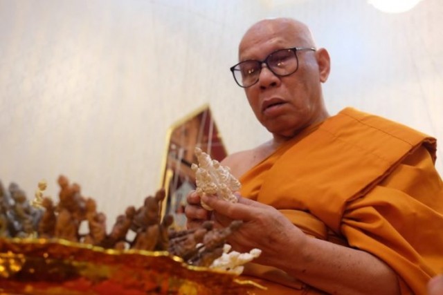 วัดไตรมิตรฯ จัดพิธีใหญ่ เททองหล่อ “พระกริ่งมังกรทอง”