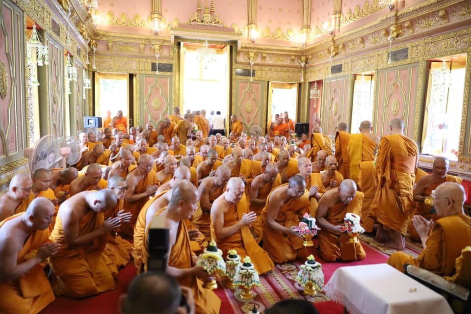 เจ้าอาวาสวัดพระธรรมกาย​ กราบถวายสักการะเจ้าประคุณสมเด็จพระสังฆราช​